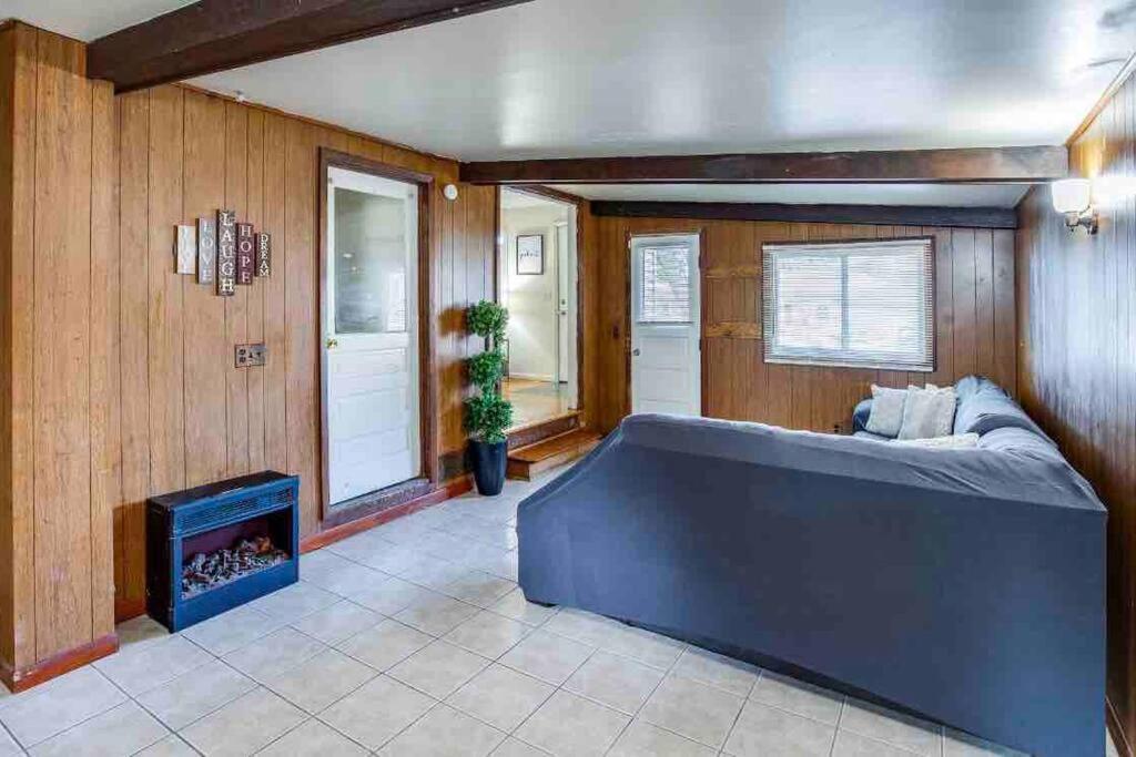 Villa {Hot Tub In Ranch} Mins To Airport/Uofr/Strng/Dwtn Rochester Esterno foto